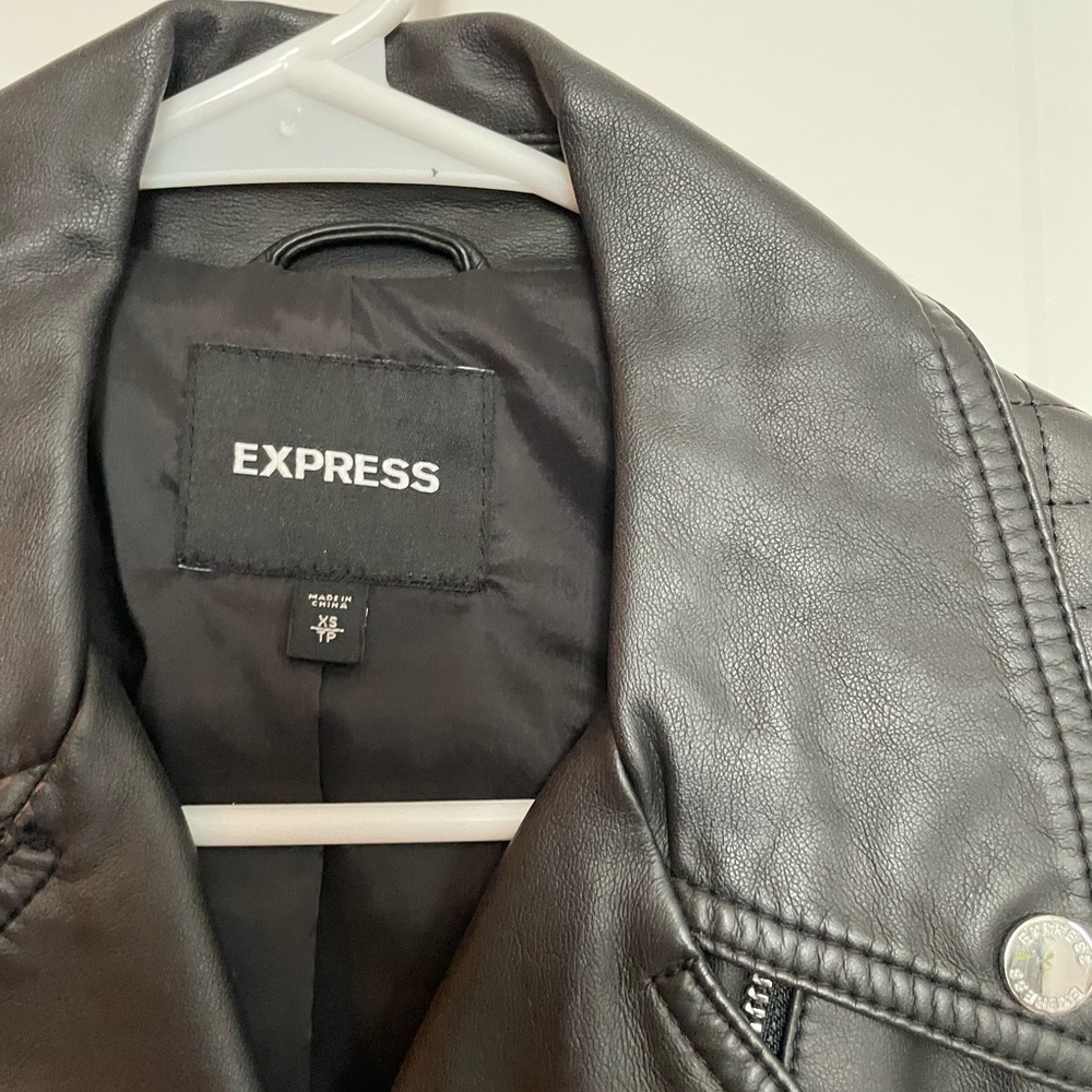 Express Motto Jacket - Picture 3 of 5